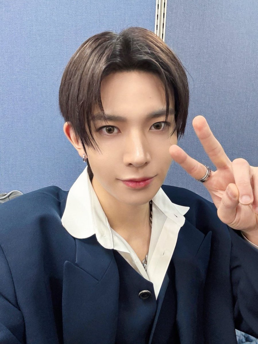 Jeonianmin's tweet photo. 9hkozdj

🏆 I vote #EVAN for Fan’s Choice Male at #2026MAMAVOTE https://t.co/yLsW2lcKdA