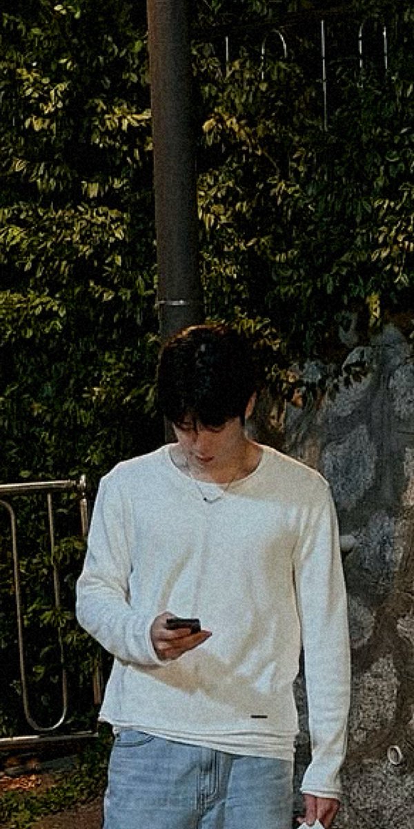 adeldolls's tweet photo. the boyfriend who says “you’re doing well, sayang” and picks you up after overtime 💟 https://t.co/OO4ucygdhl