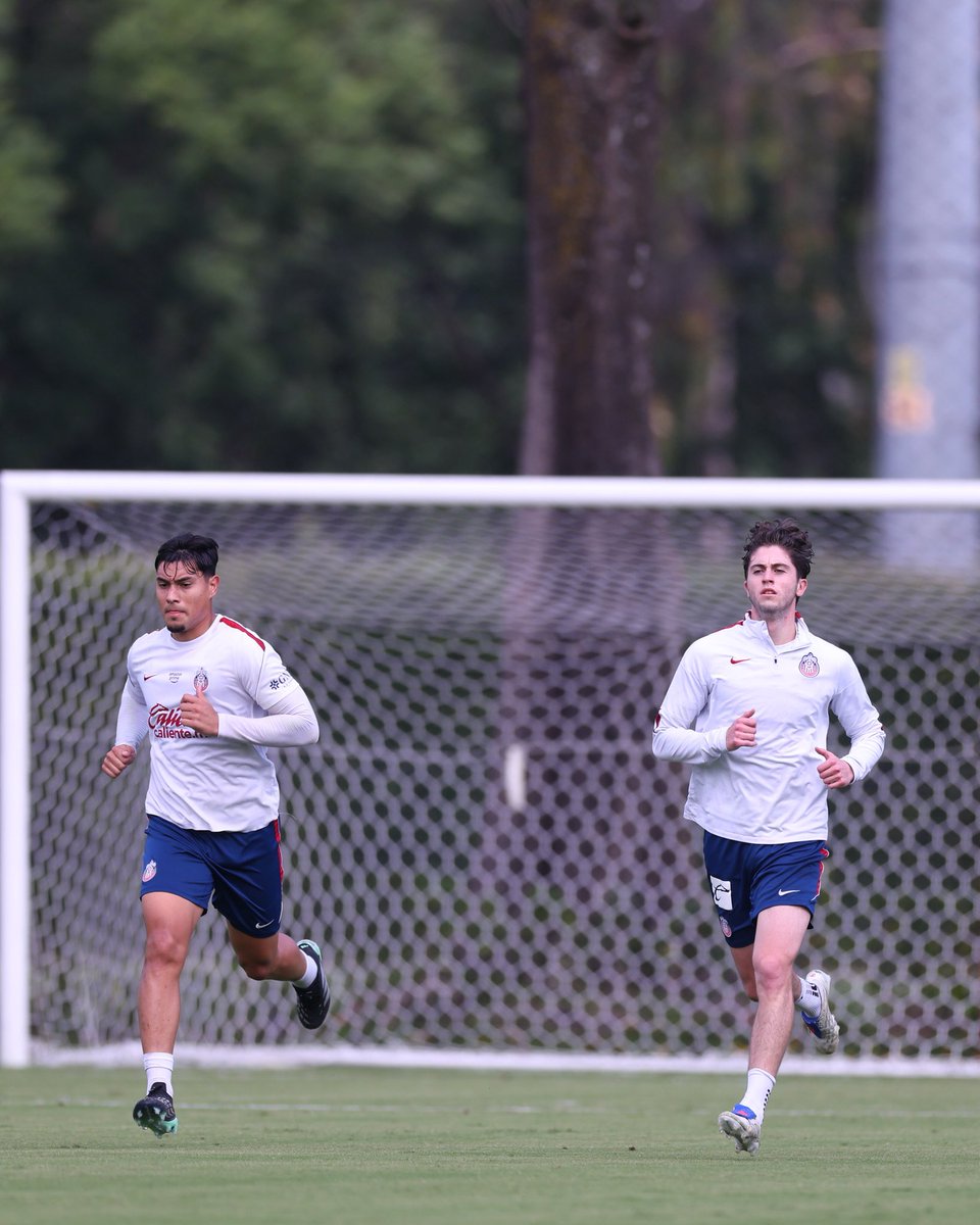 Chivas's tweet photo. Terminamos con otro día de trabajo 🇲🇨 https://t.co/HUe6wLIRuq