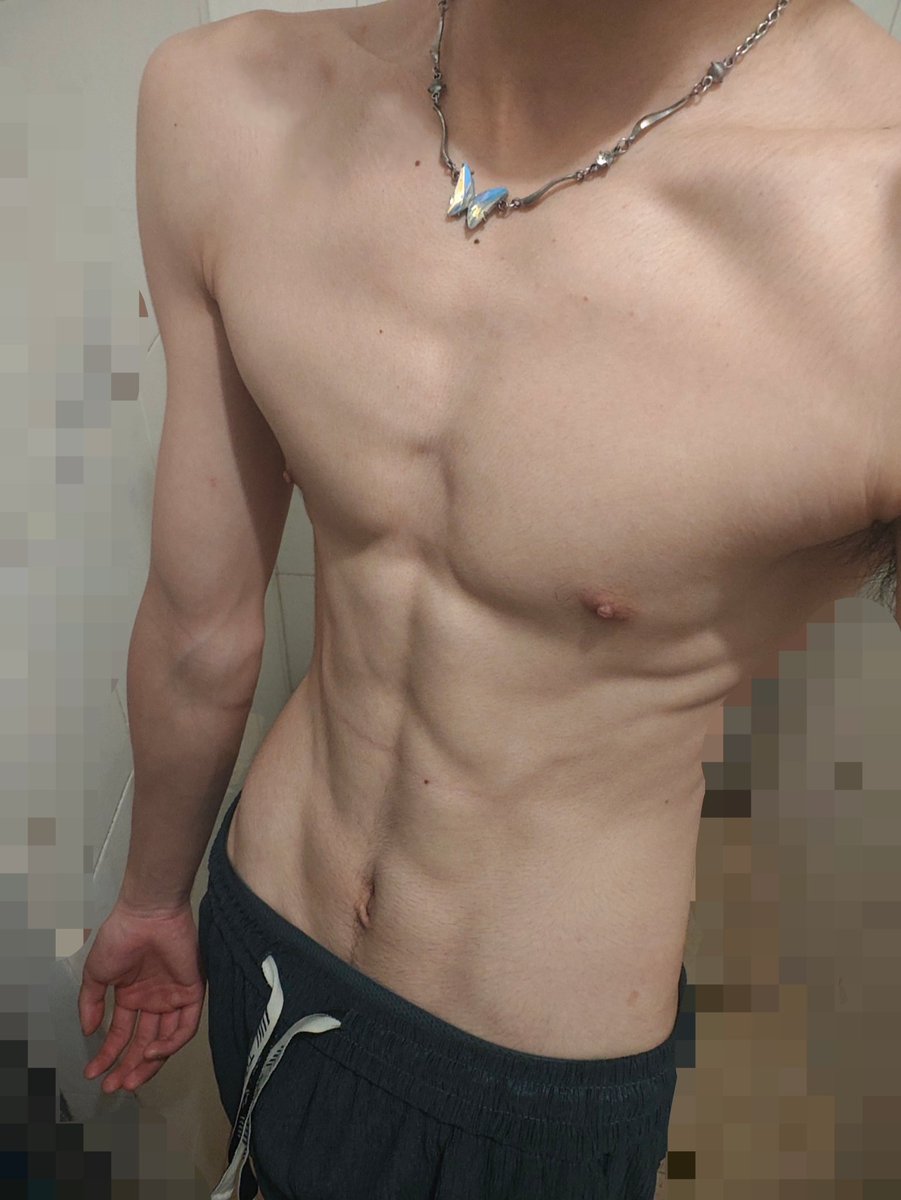 ouyeip's tweet photo. 你看我吊不
#腹肌 #薄肌 https://t.co/aCvJEPt83E