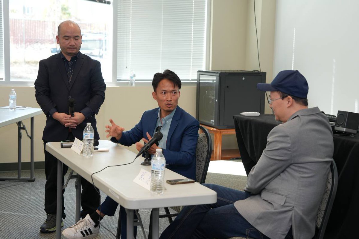 Leefreedom3305's tweet photo. 參加中國議會舊金山選民見面會暨統獨辯論，擔任正方辯手。

觀點可以不同，立場可以交鋒，但公共議題需要公開討論，民主也需要在一次次表達、傾聽與辯論中實踐。

感謝每一位到場參與的朋友。

#中國議會 #舊金山 #民主 #辯論 https://t.co/3uyDN8ik80