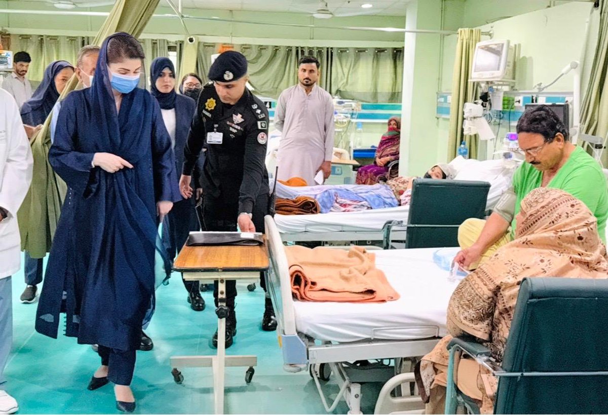 SuperCMMaryam's tweet photo. مریم ہے مرہم۔۔!!

عوامی وزیراعلی پنجاب مریم نوازشریف کو ہے اپنی عوام کی فکر

@MaryamNSharif https://t.co/wmGbYOv6eQ