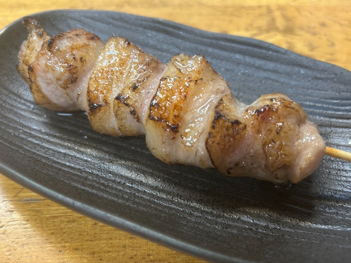 abbau17's tweet photo. ホワイトはうす @新江古田
昨日の、
豚レバー串
かしらあぶら https://t.co/ujX8GNJOMg