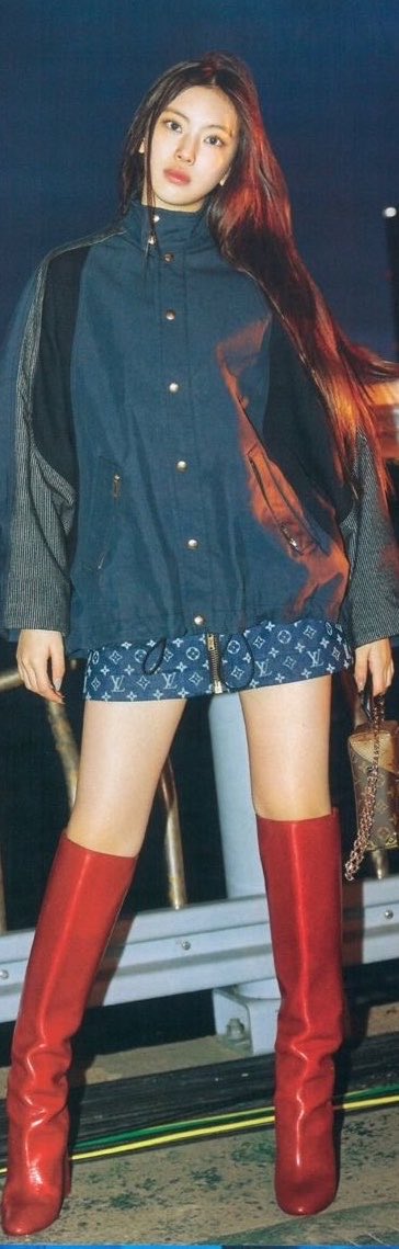 njzlogy's tweet photo. Lee Hyein Louis Vuitton https://t.co/enVPpAgxtk