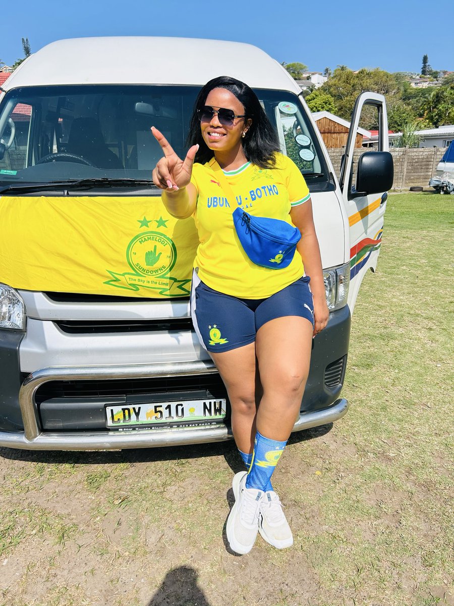 Thandomuhle8's tweet photo. It’s GAMEDAY 🤭💛👆 The best team in Africa is playing tonight 🫰👆

#trending #Masandawana @Masandawana #YellowNation 👆⭐️⭐️ https://t.co/voi2035gvC