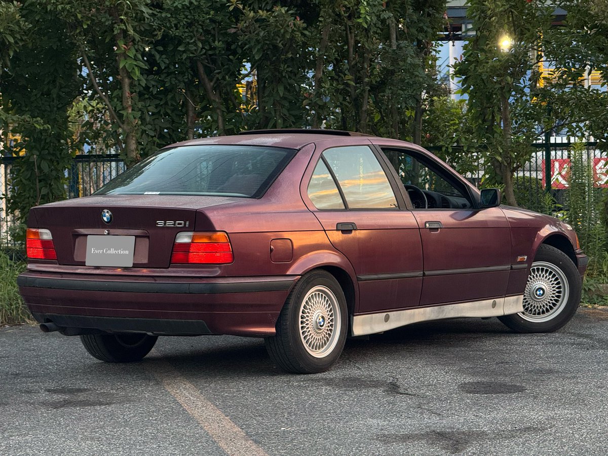 EverSpirit1986's tweet photo. 【New Stock】@神奈川

1993年
BMW 320i 
特別仕様車【セレクション】
車検無し

🌟専用アメジスト内外装🌟
🌟ワンオーナー実走4万km🌟
🌟直近まで正規ディーラー整備🌟

手持ちのE36の部品取りにしようと思ったけど、ちと勿体無い…🫠
スペックは良いから直せば儲かr..

原価高いから許してねの40万💸 https://t.co/ofZu9PsCY5