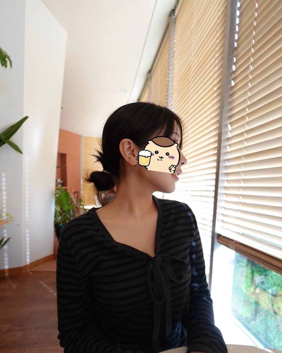 lilmis___'s tweet photo. お母さんに横向いてって言われて横向いたら、カメラで写��撮って「美しいフェイスライン☺️」って見せてくれた https://t.co/JKzPS1RFVt