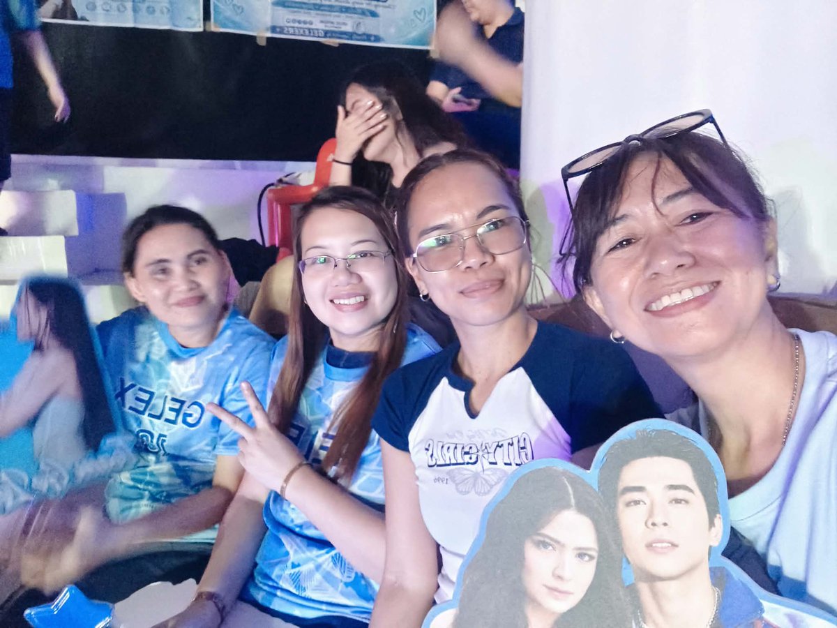 keicylle21's tweet photo. The best part of being a #Gelex fan is meeting unexpected people who slowly become more than just friends they become family. We may have started as strangers, brought together by our love for Gelex, but along the way, we’ve created beautiful memories.THAT’S THE POWER OF GeLex! https://t.co/yhOQ3PFsFA