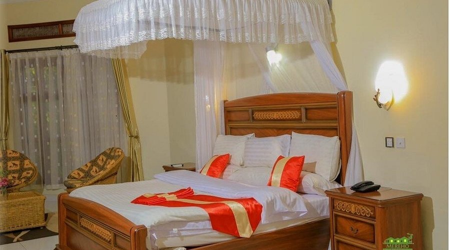 MiikaResort's tweet photo. Feel like a stay away from home, we provide it to make you relax and enjoy your stay at Miika Eco Resort Hotel Hoima. 
#hotel #family #tourism #kitara https://t.co/kHE0MzoddJ