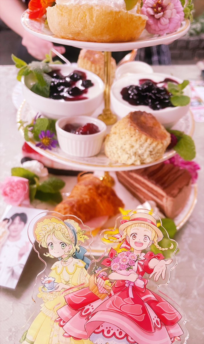 Chun2_world's tweet photo. お花！ヌン茶❣️❣️ 友達の推しが写り込んでる写真しかなくてわらった https://t.co/xJbBXI3uvH