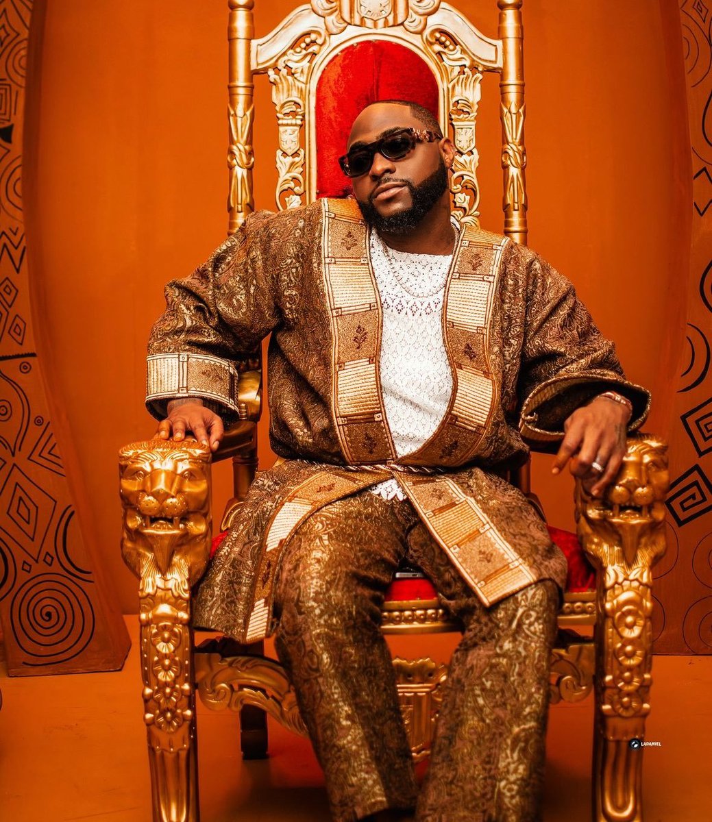 yabaleftonline's tweet photo. Davido’s “ORIADÉ” has been submitted for 4 categories at the 2027 Grammy Awards

• Album Of The Year
• Best Global Music Album
• Best Album Cover
• Best Engineered Album https://t.co/Ivv0GUOE2c