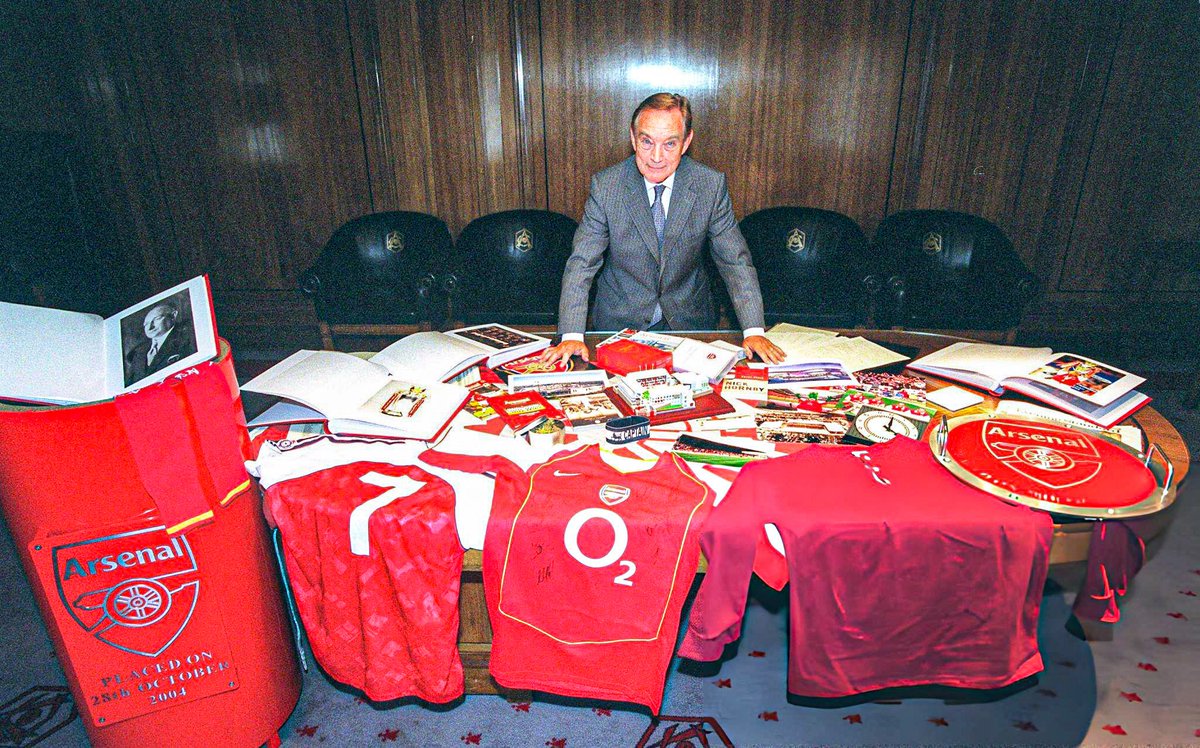 now_arsenaI's tweet photo. Ken Friar is Arsenal.

In 1946, a 12-year-old local boy kicked a ball under manager George Allison’s car outside Highbury. Allison was impressed by his enthusiasm and gave him a matchday messenger job. That kid started full-time in the box office in 1950 and never left.

Without Ken Friar, Arsenal would not be the same today.

He rose through the ranks to become club secretary, then managing director in 1983. For nearly two decades he ran the day-to-day club, negotiated contracts, protected Highbury’s character, and kept Arsenal’s values intact through changing times.

When the club needed a new home, he stepped away from the MD role to drive the Emirates Stadium project with Danny Fiszman — delivering one of the most complex builds in football history on time and on budget.

He described Arsene Wenger as like a younger brother and said he didn’t think they could have built the Emirates without the success and stability Wenger brought.

In 2020, after more than 70 years, he stepped down from the board and was named life president.

There’s a bridge named after him outside the Emirates and a statue of that boy chasing the ball.

Ken Friar didn’t score the goals or lift the trophies. He was the constant — the living memory, the steady hand, and the quiet guardian of everything Arsenal is supposed to stand for.

He spent 80 years of his life at Arsenal Football Club. From 1946 to today.

Ken Friar, thank you.