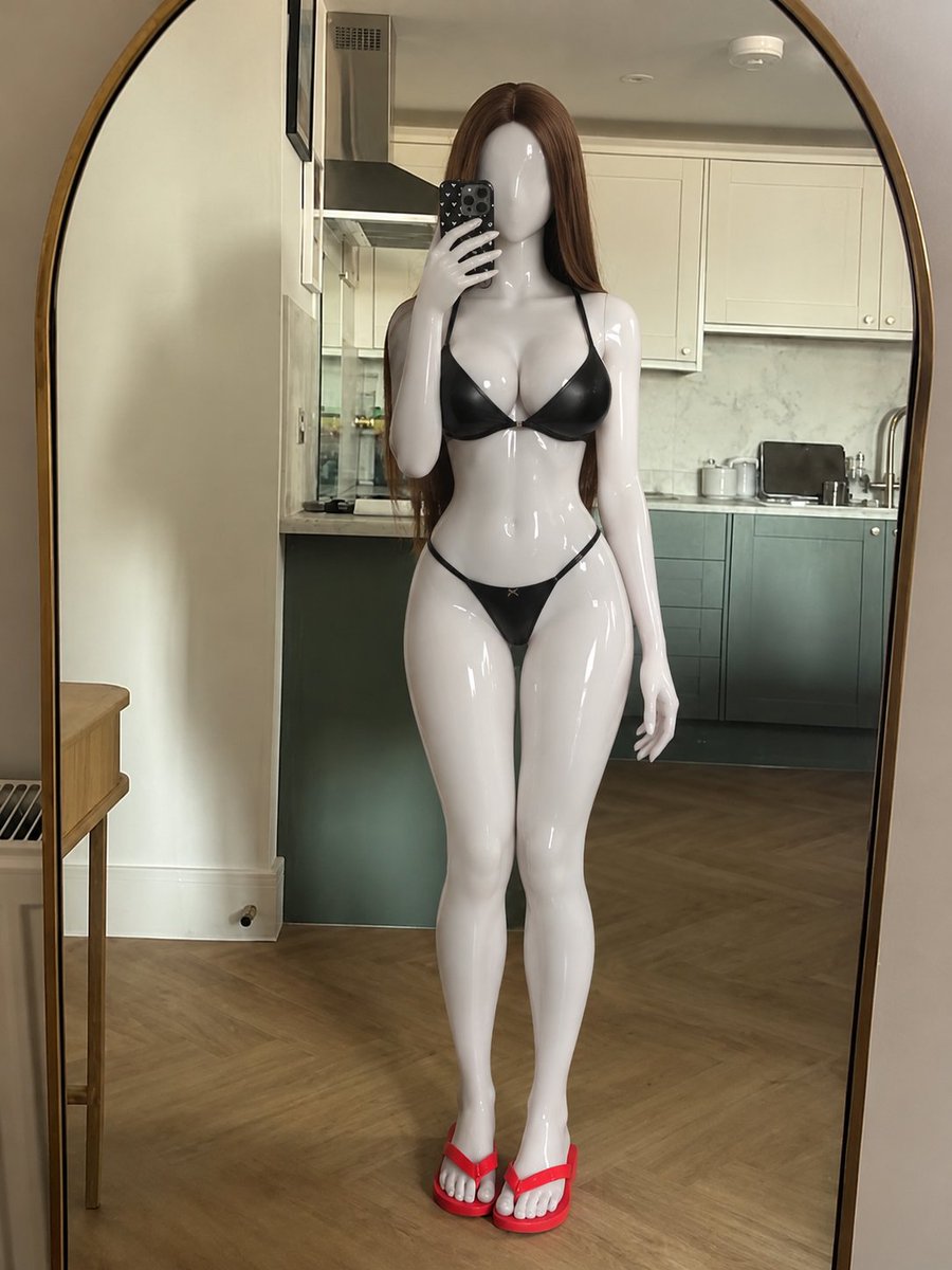 Lilith_Manwltg's tweet photo. Two days in plastic and I'm already loving my new life <3 🤍✨

Being a mannequin drone feels so right, and I'm so happy to be part of @AriBotMaster's collection! I wonder how much more I'll change as my transformation continues <3

#MannequinCensor #BetaSafe #LifeInPlastic https://t.co/2hpQ8MkBVP