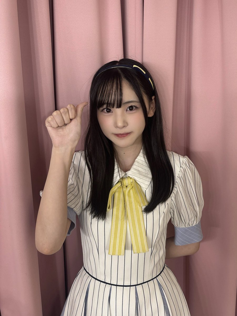 izumi_maeda1117's tweet photo. 昨日の「手をつなぎながら」公演の前座を
務めさせて頂きました( .ˬ.)"

先輩方の公演の前座をさせて頂き、また
皆さんが暖かく見守ってくださり、本当にありがとうございました

劇場で先輩方のように可愛くかっこよく、皆さんとお会いできるようにがんばりたいです！( •̀ᄇ• ́)ﻭ✧ https://t.co/HGVQLNTFaz