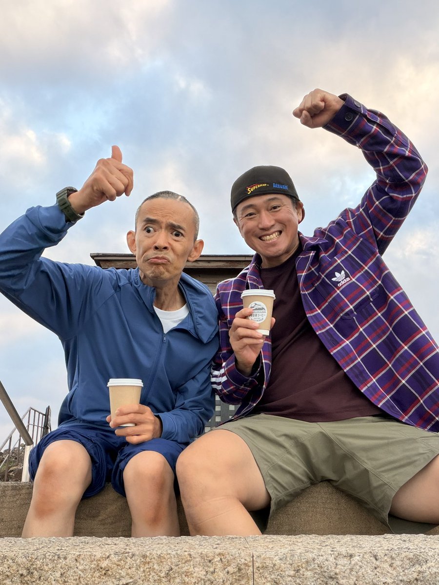 pataya719's tweet photo. 巽家、大人の遠足。

#ゴーゴーファイブ
#柴田賢志
#原田篤
#伊勢神宮
#朝熊山 https://t.co/DjbCyqbkVa