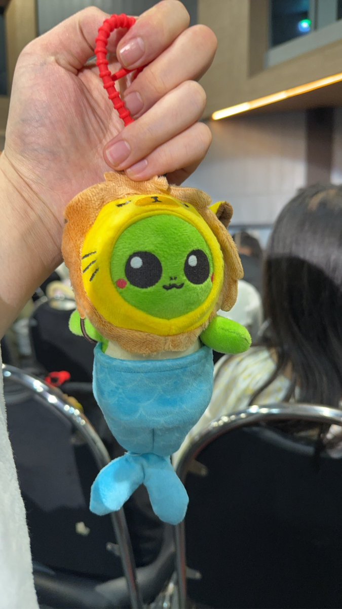 hoihoichan's tweet photo. พาเงือกน้อยคิงแมนจิ๋วไปหาคิงแมน

🦁🐢: สวัสดีครับ คิงแมนจิ๋ว
🦁🐢: อยากจะอยู่กับผู้คนบนดิน

RUANGSANG FAM SMILE DAY 

#GMMTVFANIVAL2026HappyFamily
#GMMTVFANIVAL2026HappyFamilyxKS
#KristSingto #คริสสิงโต
#KINGMAN https://t.co/XGAnwzFfDc