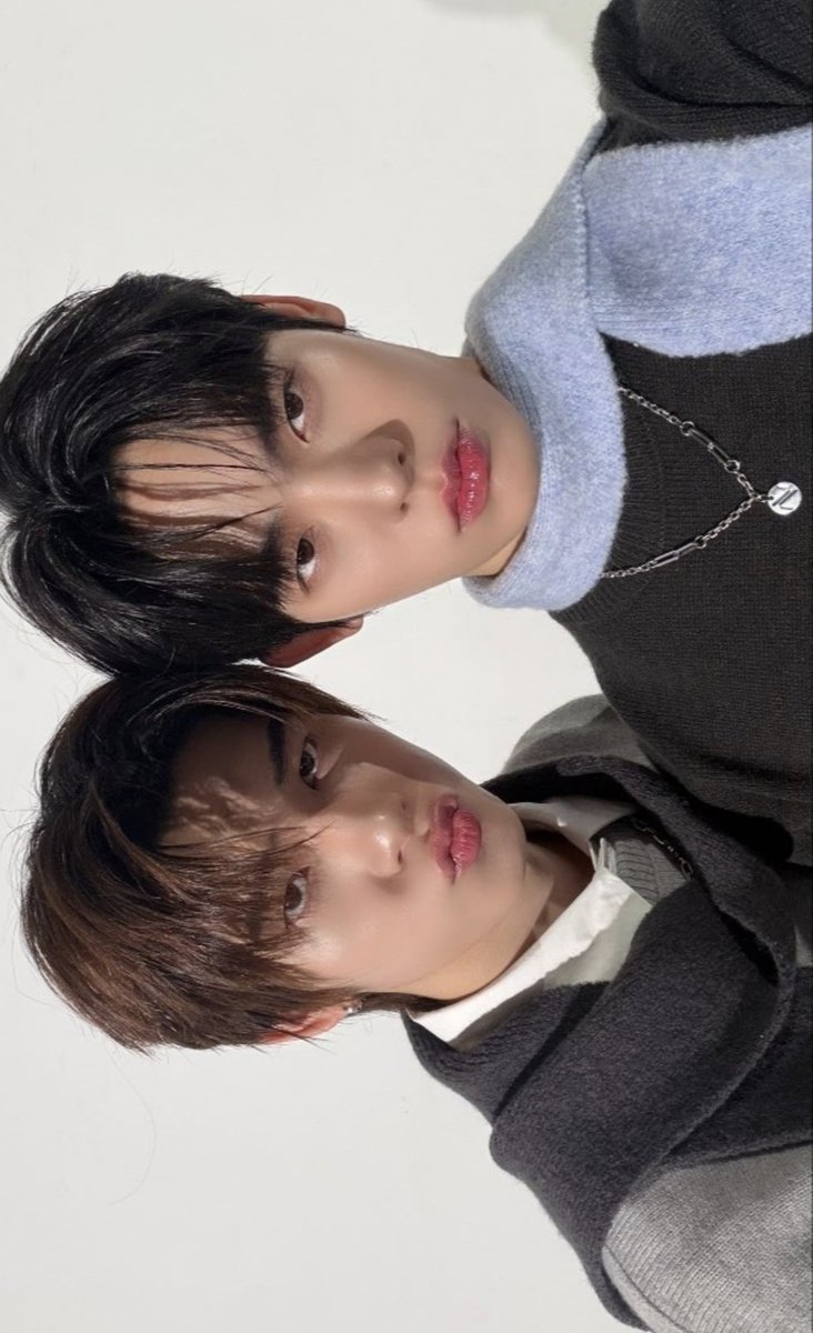 2teepvr's tweet photo. silly boyfriends being silly together ^⁠_⁠^ https://t.co/kfz4CEeYLr