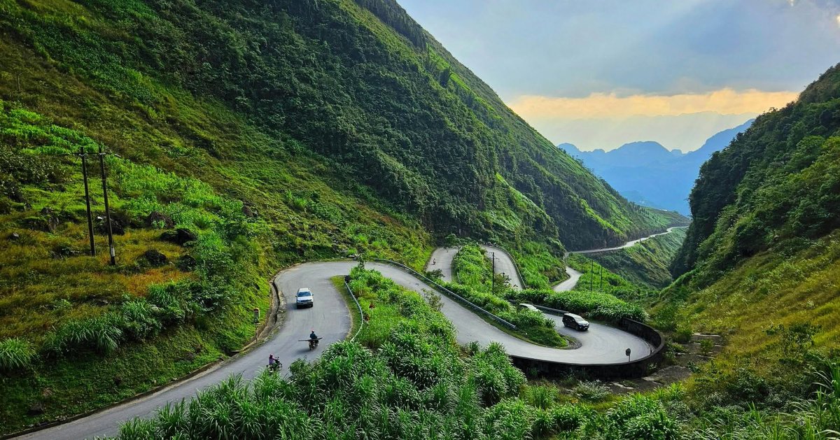stolf_lucas's tweet photo. Ha Giang, near Vietnam’s northern border, is a gateway to timeless traditions and breathtaking mountain landscapes. Beyond the modest town lies an authentic hiking paradise for travellers seeking the untouched soul of northeastern Vietnam. https://t.co/BIsc2LD8gf