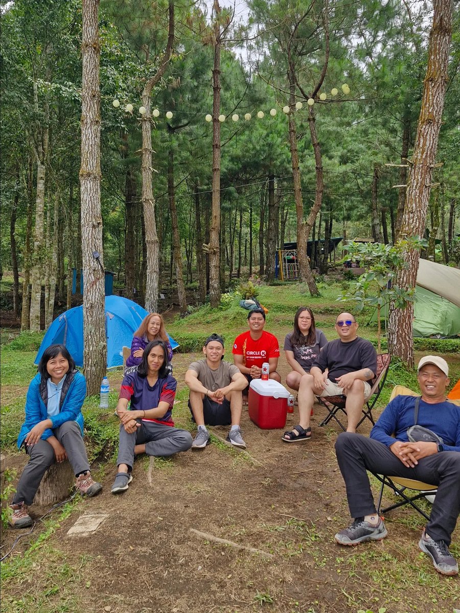 xaviszs's tweet photo. A weekend with the best energy: camping in the pine forest, then ending the day with a concert at Sunset di Kebun, Kebun Raya Bedugul. The perfect reset before a busy week. https://t.co/9AcxIWvEJy
