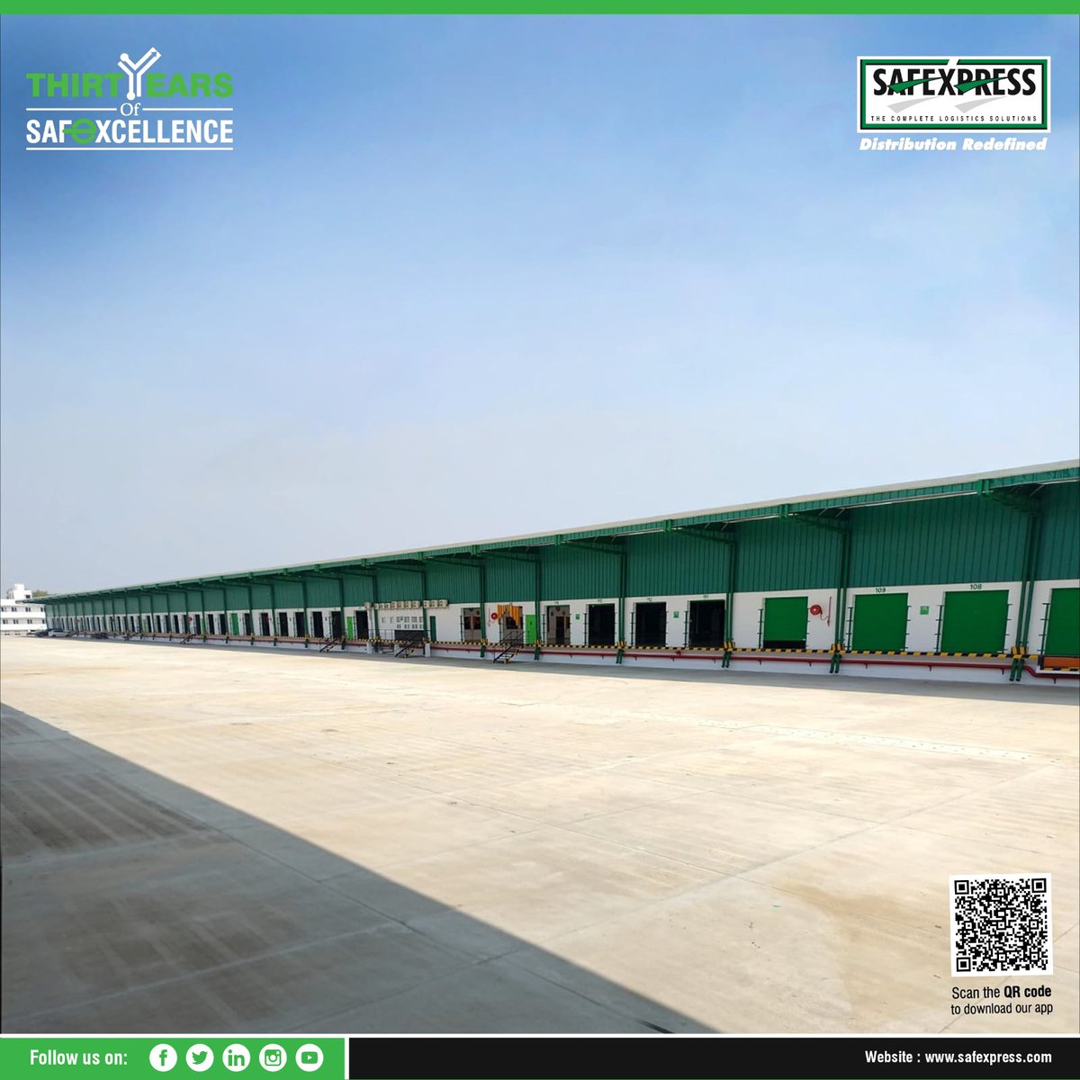 Safexpress's tweet photo. #97thLogisticsPark #NagpurLogisticsPark

#Safexpress is proud to announce the launch of its Logistics Park in Nagpur, Maharashtra, strategically located on National Highway-53. This 11 lakh sq. ft. facility is set to strengthen supply chain infrastructure in the region. https://t.co/hH9IfqFYsc