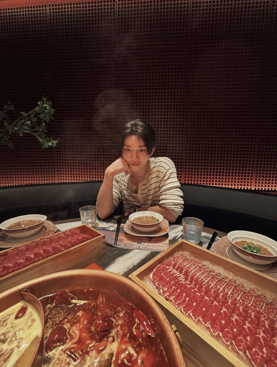 hjszones's tweet photo. joshua xhs update! 🍲#조슈아 https://t.co/nWtUqIedD3