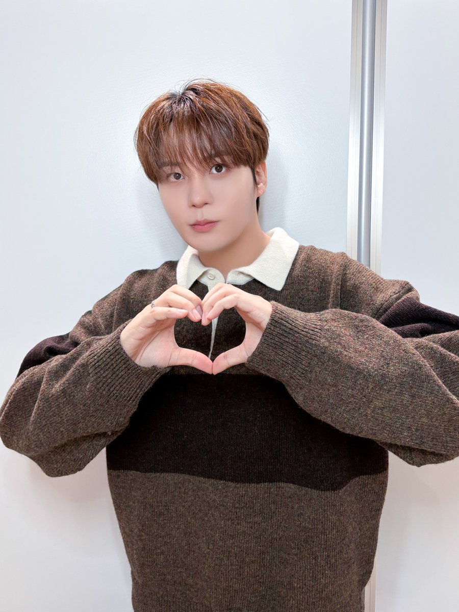 ATEEZofficialjp's tweet photo. [📷] 𝟮𝟬𝟮𝟲.𝟭𝟬 𝗥𝗘𝗟𝗘𝗔𝗦𝗘 𝗘𝗩𝗘𝗡𝗧 𝗶𝗻 𝗧𝗢𝗞𝗬𝗢

- 𝘉𝘌𝘏𝘐𝘕𝘋 𝘗𝘏𝘖𝘛𝘖 -
#JONGHO ॰｡ཻ˚♡

#ATEEZ #에이티즈 #エイティーズ
#ATEEZ_BAD https://t.co/WWLaw8u1Va