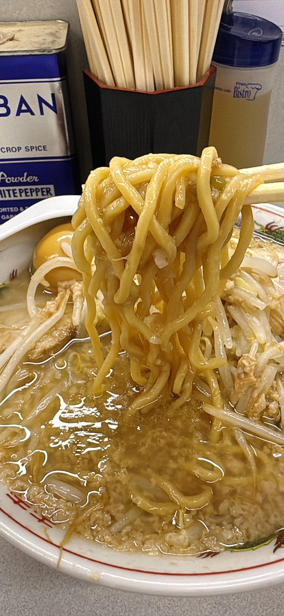 koun026's tweet photo. わいずが並んでいるときは、
ラーメン神田店に行くようにしています。

なぜなら、並ばずに食べられて、
しかも美味しいからです。

ラーメン神田店 退店時待無し18:05
#わいず
#ラーメン神田店 https://t.co/VXD8IjG3px