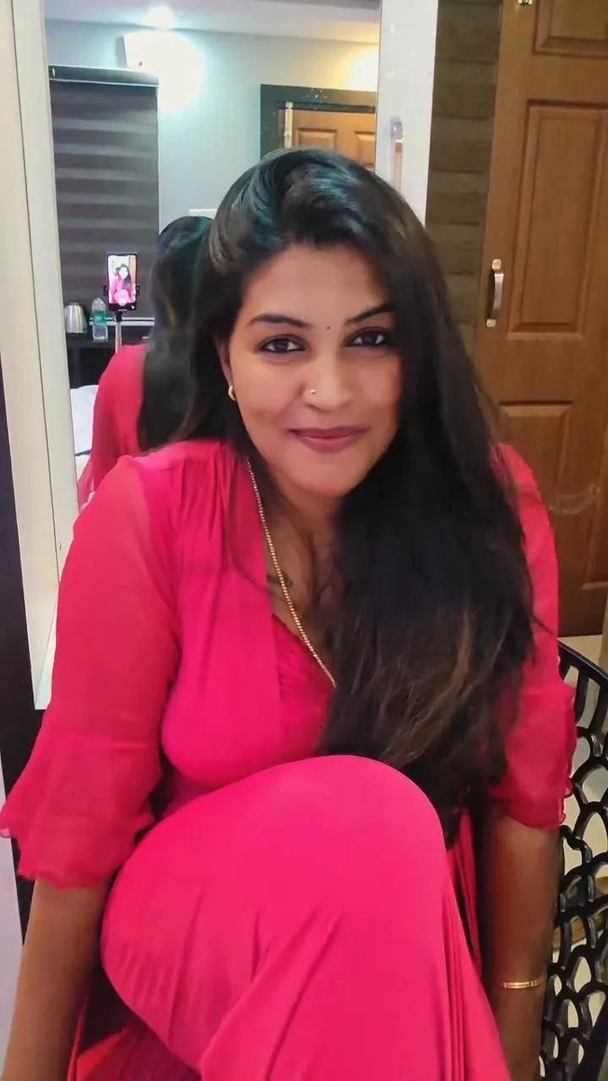 RESHMARECHU67's tweet photo. യെ മേര�� പേഴ്സണൽ അക്കൗണ്ട് ഹേയ് ❣️
എല്ലാ സുഹൃത്തുക്കളും എന്നെ പിന്തുടരുന്നു. ❤️‍🩹
Telegram  join chat with me
https://t.co/odv2XdOBUG https://t.co/fqvLGeAzuS