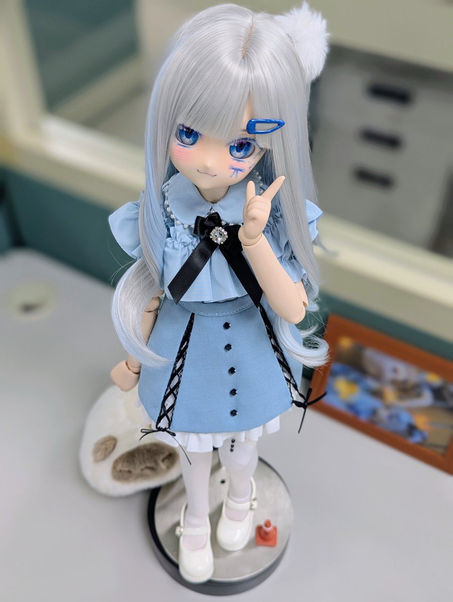 rosa110120's tweet photo. Sana 今天有進公司🩵 
（講的好像老闆一樣 https://t.co/F81PvR0R4s