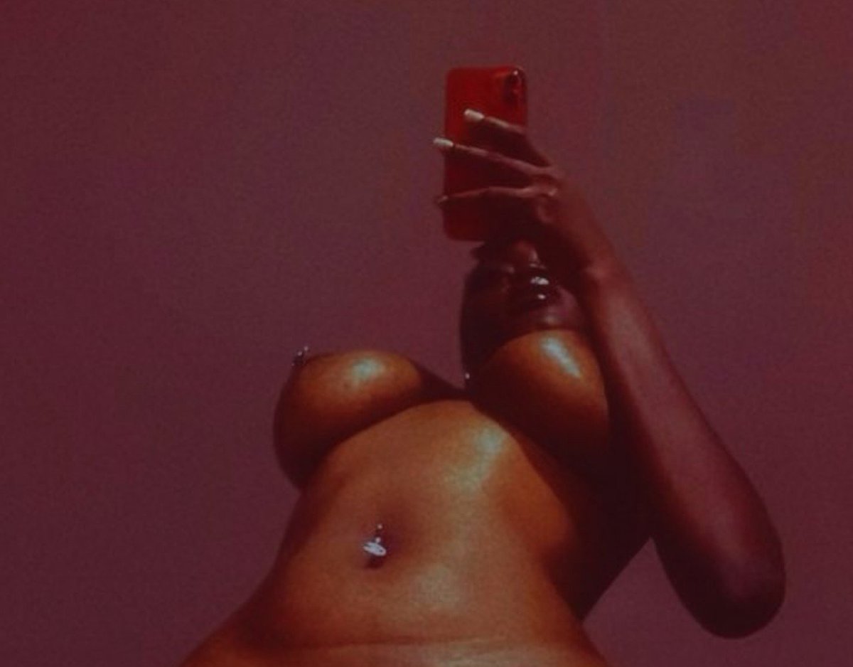 PueaQueen's tweet photo. Tuesday in it 😜😋🥵🥵🥶🥶 https://t.co/vZ7TE7g3O9