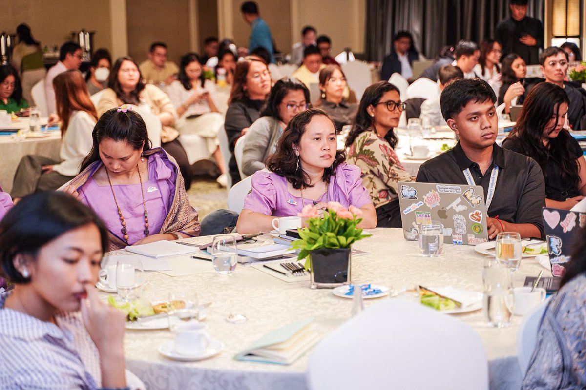 AusAmbPH's tweet photo. 🇦🇺 is proud to invest in locally led solutions to address challenges in communities across the 🇵🇭

The Coalitions for Change program &amp; the Asia Foundation convened 100+ local leaders to advance reforms for improved economic opportunity, gender equality and community resilience. https://t.co/jVlUatMYna