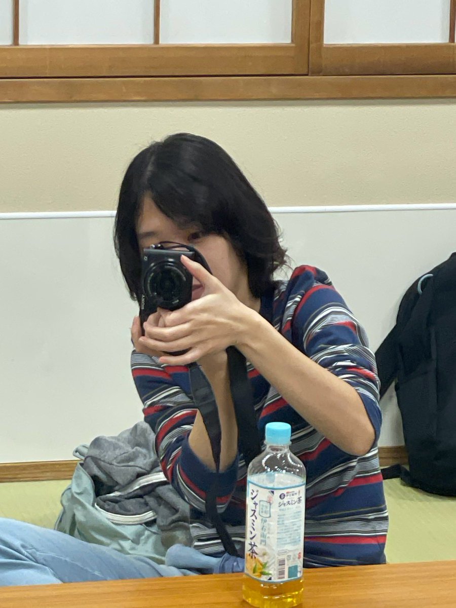 tkhshi18's tweet photo. 盗撮犯ばかりの健全な稽古場😁

https://t.co/goxegK8ddJ https://t.co/9gLIuslyt6