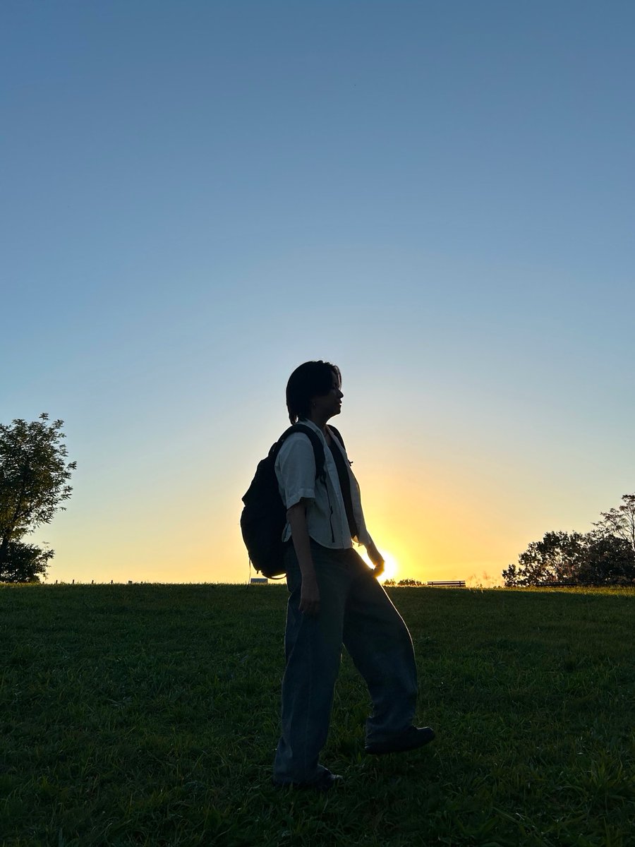 ametoasobou's tweet photo. 人生の悩み
なんてちっぽけに思えるくらい
夕焼けが綺麗 https://t.co/nxk5npi6l0
