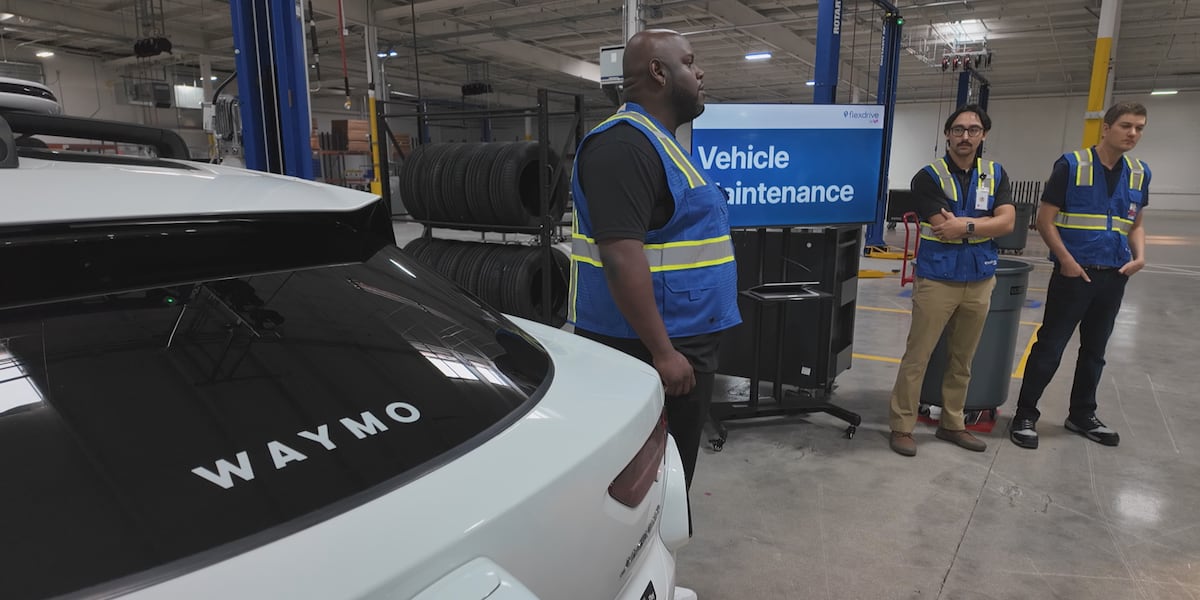 Ground_Signal's tweet photo. Lyft said Waymo cars would start moving into its new Nashville depot on Oct 12. It's 80,000 sq ft in an old post office near the airport.
Flexdrive runs it 24/7 on three shifts. Chargers, cleaning, repair bays. Built for hundreds of cars.
The fleet can only grow as fast as the yard.