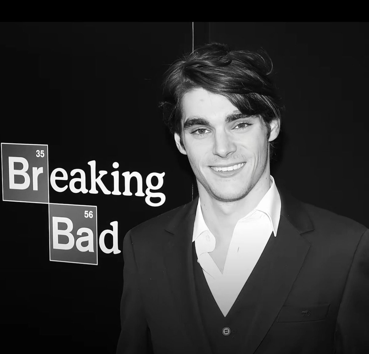 ZacDoor's tweet photo. I have no words… Rest in peace, legend 😭🥀🕊️ (RJ Mitte) https://t.co/OGQTG9a6l9