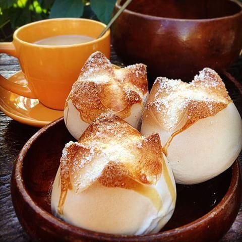 ofc_yoyok's tweet photo. Dito tayo sa tinapay 

Pandesal v.s Putok

Anong best partner ng Kape para sanyo? https://t.co/1csYoC3JdA