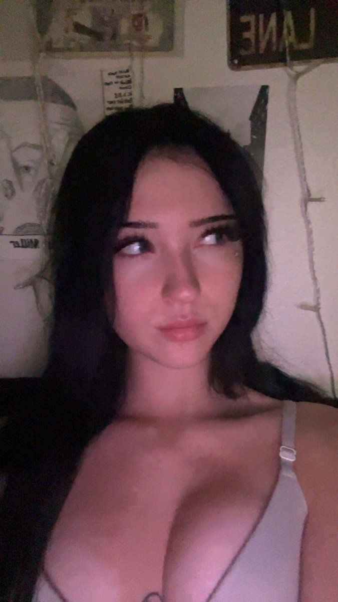 Zumi_mew_123's tweet photo. all tucked in and feeling way too cute to actually go to sleep 🤭🎀 https://t.co/QC8to9ChRM