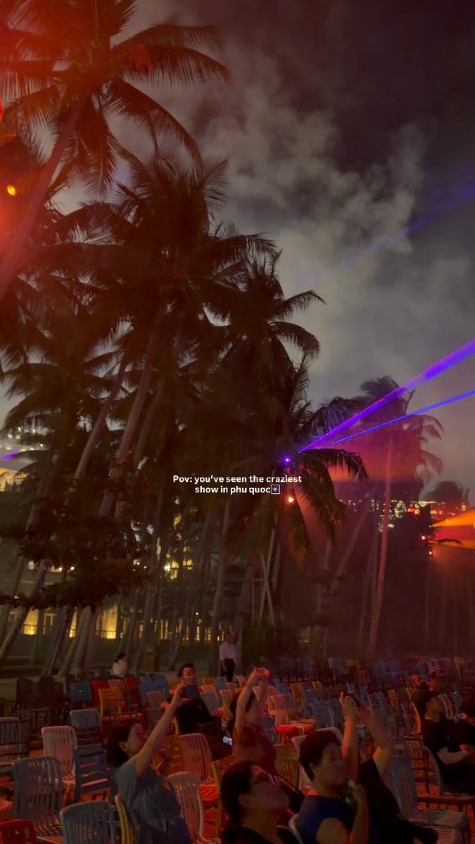 RogelioPongo's tweet photo. Craziest show ever in Phu Quoc. Pure chaos, unreal energy, and visuals that belong on your feed. https://t.co/DpakRkaxLo