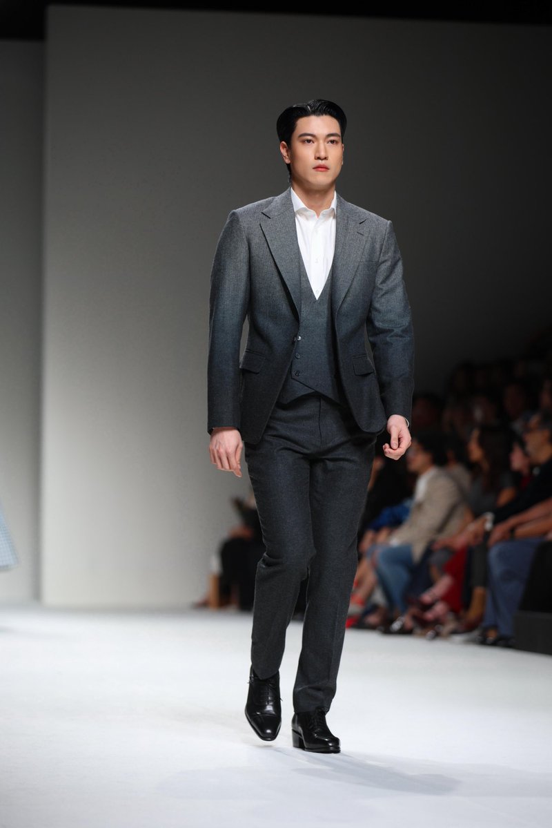 ArunRungTH's tweet photo. รวมภาพของ อิน จักราสินธุ์ จากงาน Bangkok International Fashion Week (BIFW) เมื่อวันที่ 9 และ 10 ตุลาคม 2569 ที่ผ่านมา 

ขอขอบคุณทางแบรนด์ poem และ 37cdegreescelsius เป็นอย่างยิ่งที่ไว้วางใจให้อินได้ร่วมเดินแบบในครั้งนี้

และขอขอบคุณแฟนๆทุกคนที่ให้การสนับสนุนมาโดยตลอด

#innjkrsn
#SiamParagonBIFW2026xInn
#PoemxINN #37DegreeCelsiusxINN