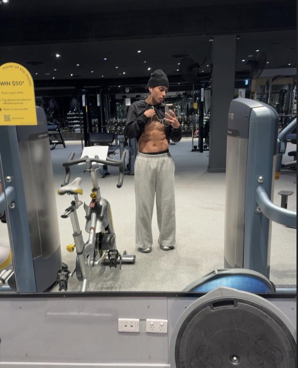masteredartist's tweet photo. #abs #sexy #latino #ready https://t.co/QYHQYsesp1
