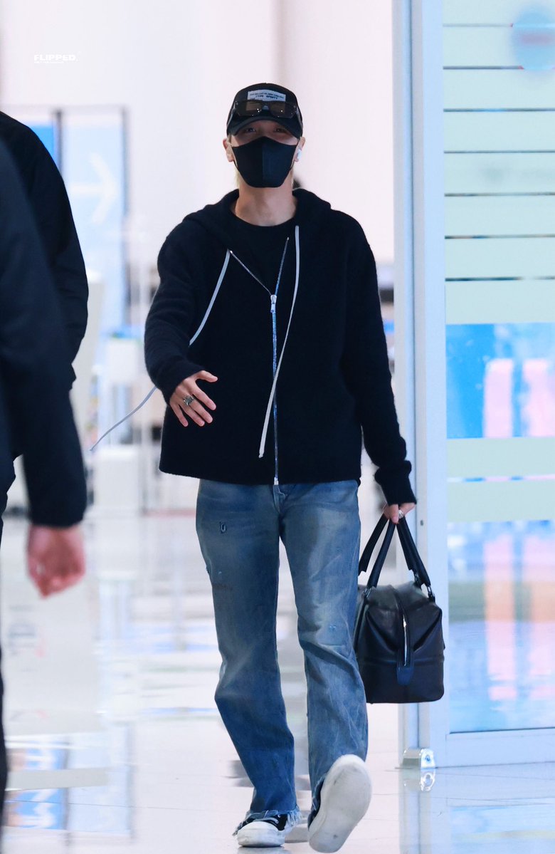 FLIPPED_HaeChan's tweet photo. 261013 입국

#해찬  #HAECHAN  #NCT127  #NCTDREAM https://t.co/oAx2LAMNvg