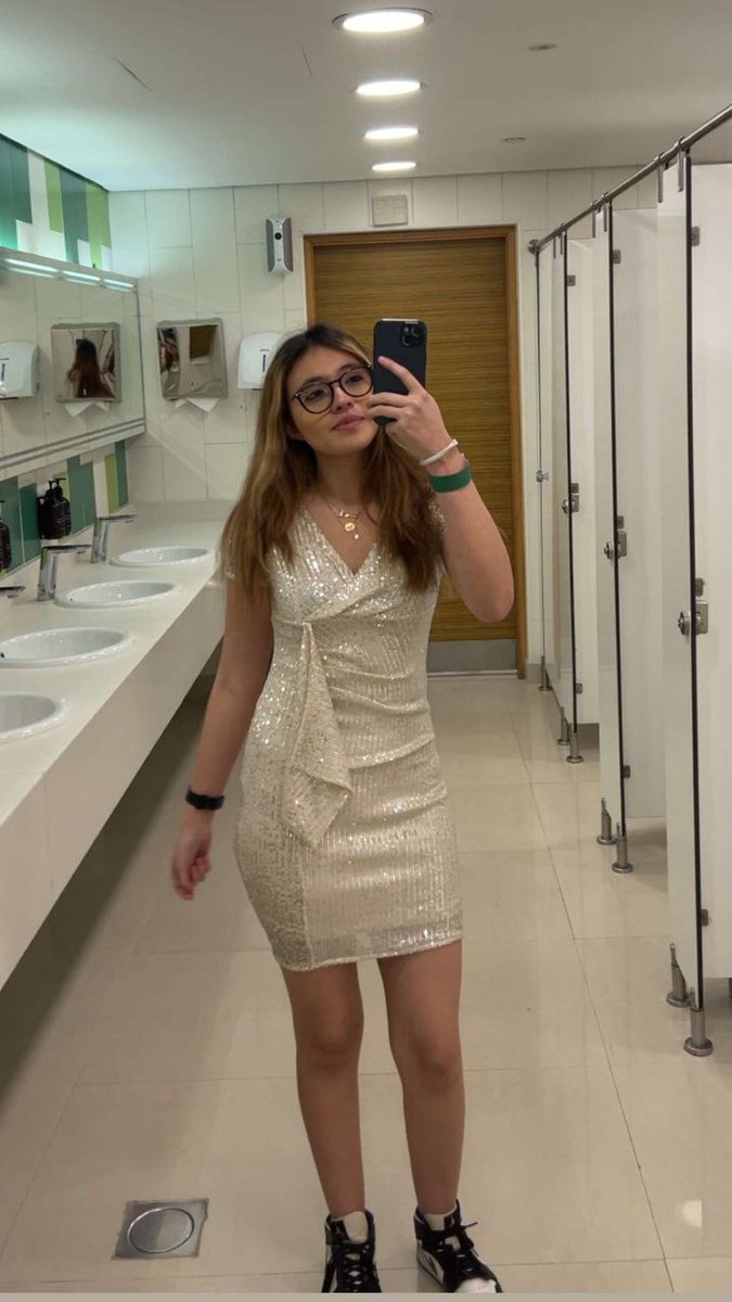 PetiteBustyFuel's tweet photo. Cuck submitted gorgeous pale slut 😵‍💫😍🤤 https://t.co/Ur9gTySi7K