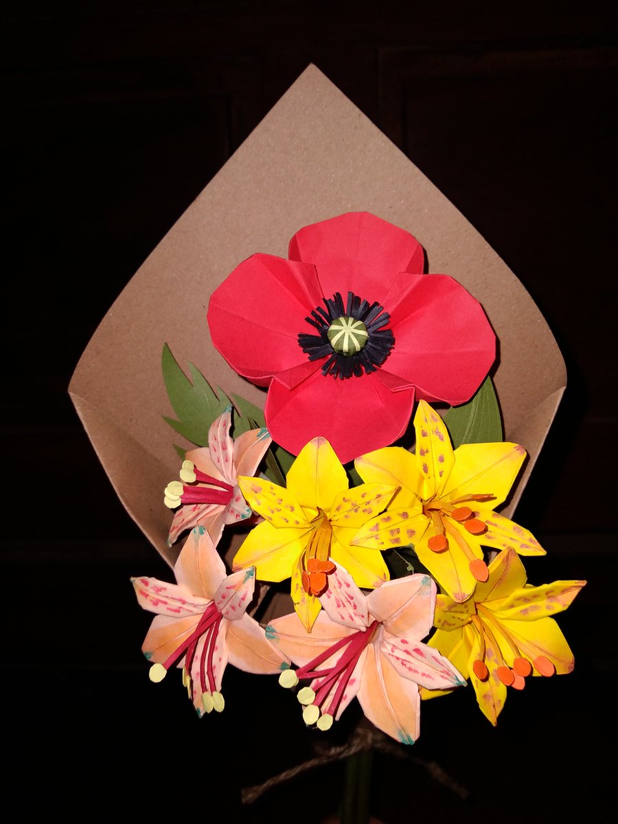 VinoMayKar31's tweet photo. Flowers bouquet origami
#origamiflower #paperflower #origamiflorist #origamiayabouquet https://t.co/oCt63iBiYe