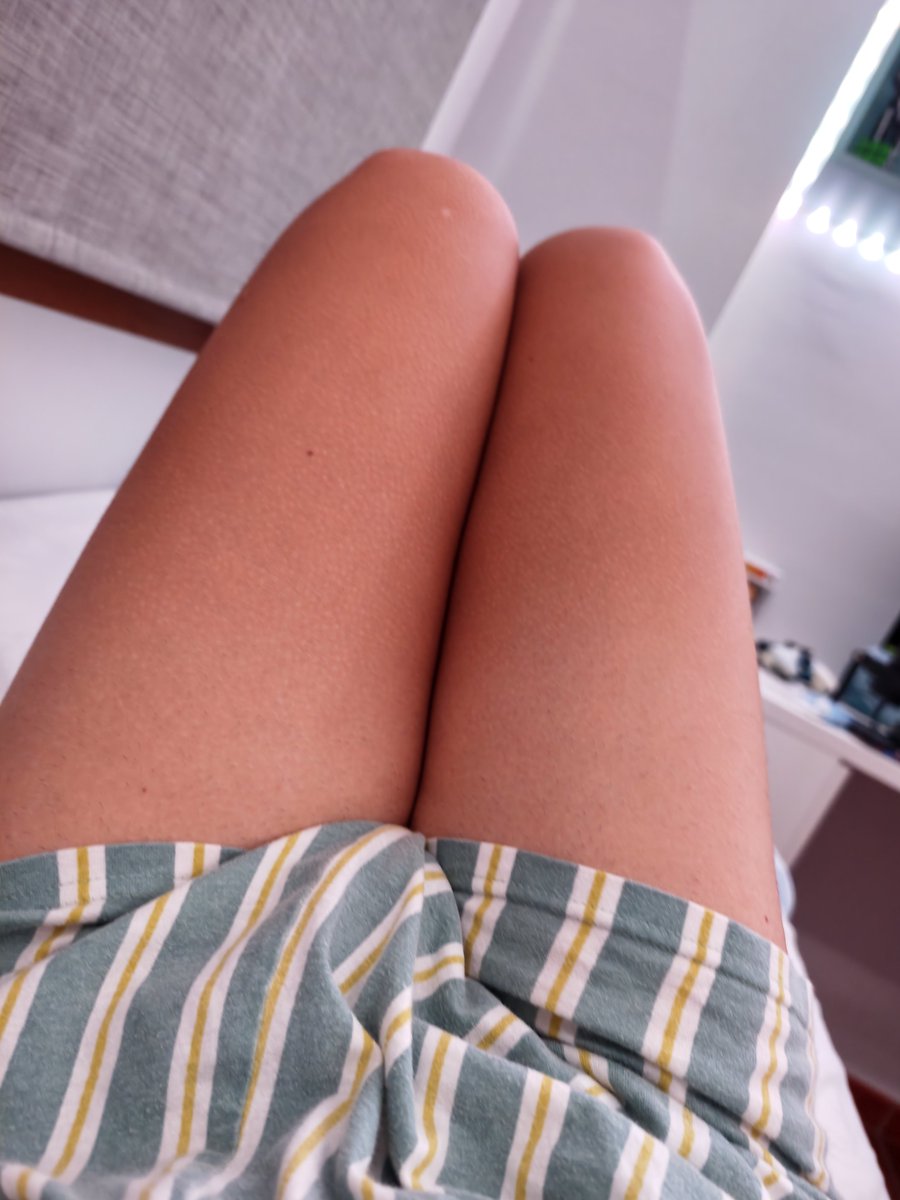 dannyext_'s tweet photo. thighs~ :3 https://t.co/P1RWEXgTzo
