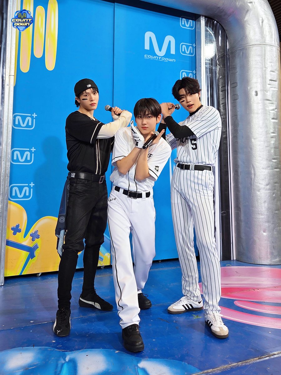 MnetMcountdown's tweet photo. #MCOUNTDOWN #엠카운트다운
#소정환 #TREASURE #박건욱 #ZEROBASEONE #계훈 #KickFlip https://t.co/V94gdWDB7b