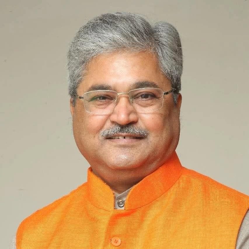 Rahul_Rahi_'s tweet photo. अंकिता भंडारी मामला : आखिर VVIP कौन है ?

- 2022: अंकिता भंडारी लापता हो गईं।
- बाद में उनका शव एक नहर से बरामद हुआ।
- अदालत ने तीन आरोपियों को उम्रकैद की सज़ा सुनाई।
- एक ‘VVIP’ पर यौन संबंध बनाने के लिए दबाव डालने का आरोप लगाए जाने की बात सामने आई।
- 2026 :  वह  VVIP अब  नये राज्यपाल हैं।

🔺 भाजपा के एक नेता की पूर्व पत्नी ने कथित तौर पर उस व्यक्ति का नाम लिया है।
 
#Sikkim