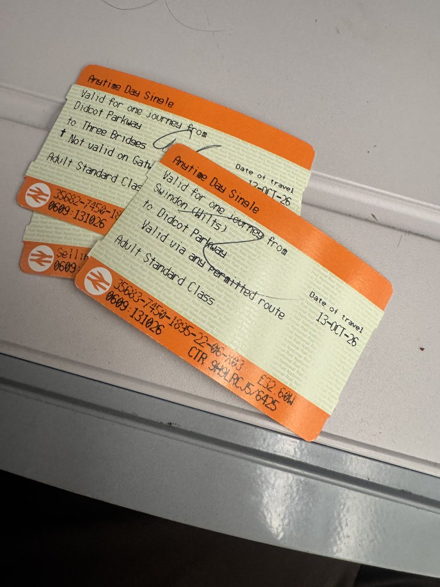bels_5's tweet photo. @andyburnham talks about levelling up the North but it’s not just the North. The first 18 minutes of my 2hr 20 journey to Gatwick is costing me £32.60!! https://t.co/CMRz7F2N8F