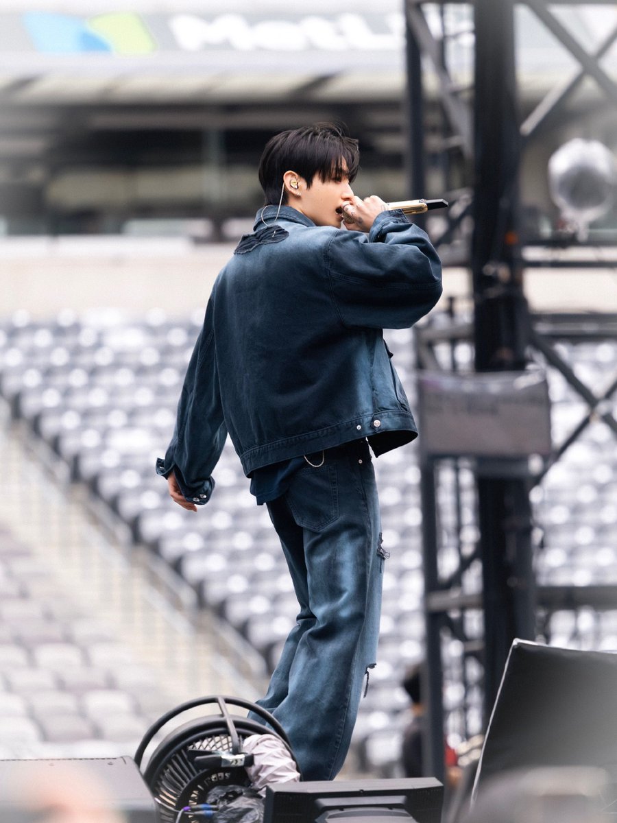 JeonJungkook_BR's tweet photo. [5/5] 📸 https://t.co/VnuIxS1bTp
