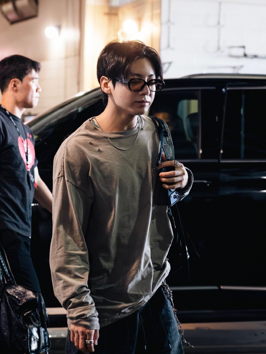 JeonJungkook_BR's tweet photo. [5/5] 📸 https://t.co/VnuIxS1bTp