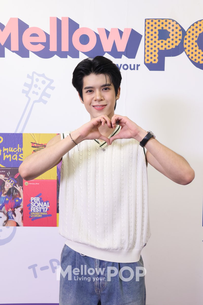 MellowPOP_TH's tweet photo. ✨ Mellow POP เก็บตกภาพบรรยากาศการสัมภาษณ์ของ “Dorn NexT1DE” กับเพลง “Unbound”
เตรีย���พบกับบทสัมภาษณ์และคอนเทนต์พิเศษเร็ว ๆ นี้ที่ Mellow POP!
.
#MellowPOP 
 #NexT1DE_Unbound
#NexT1DE_DORN
#NexT1DE https://t.co/r887cAjwKO